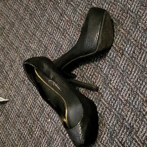 Black heels